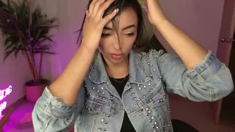 Christina online show from October 5, 3:32 pm