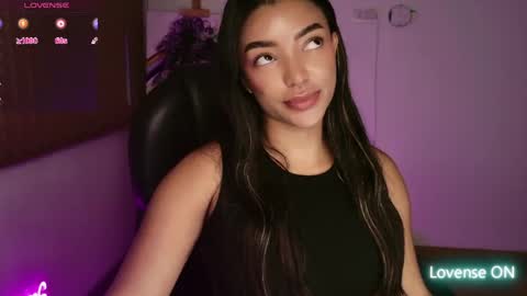 Snapshot of kleogold_1 chatting on May 4, 12:28 am Christina online show from May 4, 12:28 am