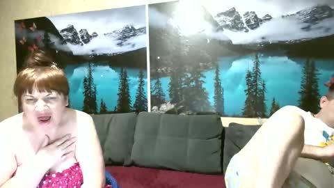 Kleosnow online show from May 6, 9:20 pm