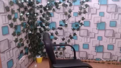 Snapshot of klerkarina chatting on December 5, 6:32 am klerkarina online show from December 5, 6:32 am