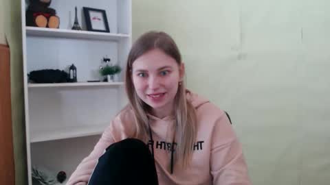 Snapshot of klerkarina chatting on February 13, 9:41 am klerkarina online show from February 13, 9:41 am
