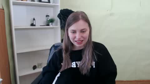 Snapshot of klerkarina chatting on February 23, 8:39 am klerkarina online show from February 23, 8:39 am