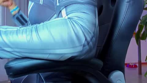 klinsmannwalton online show from October 21, 12:06 pm