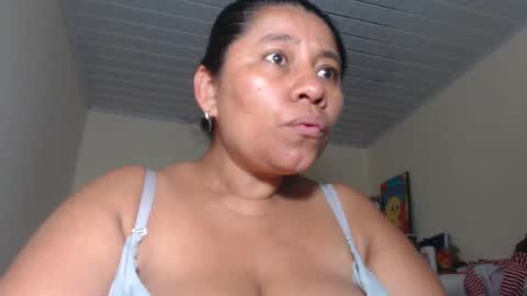 Snapshot of kloe_boobs chatting on February 12, 1:19 am Kloe online show from February 12, 1:19 am