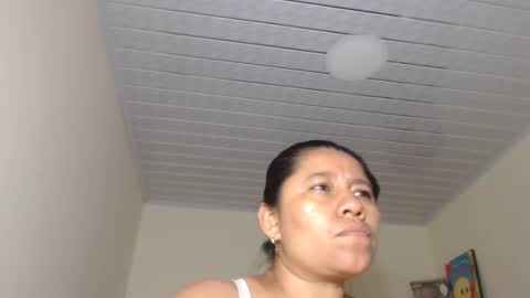 Snapshot of kloe_boobs chatting on February 15, 6:02 am Kloe online show from February 15, 6:02 am