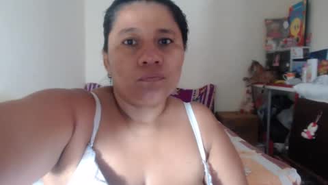 Snapshot of kloe_boobs chatting on February 15, 7:39 pm Kloe online show from February 15, 7:39 pm