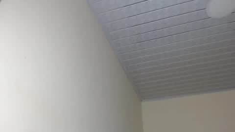 Snapshot of kloe_boobs chatting on February 16, 2:31 am Kloe online show from February 16, 2:31 am