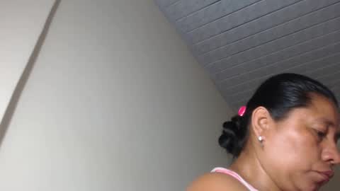 Snapshot of kloe_boobs chatting on February 16, 11:48 pm Kloe online show from February 16, 11:48 pm