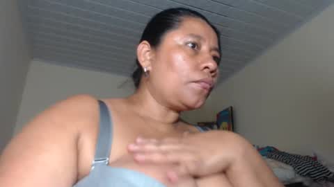 Snapshot of kloe_boobs chatting on March 3, 6:48 am Kloe online show from March 3, 6:48 am