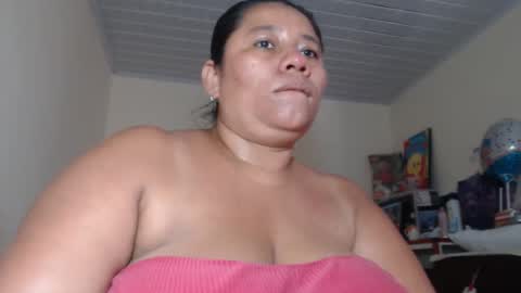 Snapshot of kloe_boobs chatting on September 23, 8:34 pm Kloe online show from September 23, 8:34 pm