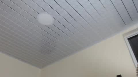 Snapshot of kloe_boobs chatting on October 15, 7:19 am Kloe online show from October 15, 7:19 am