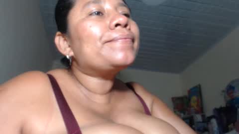 Snapshot of kloe_boobs chatting on October 18, 8:53 pm Kloe online show from October 18, 8:53 pm