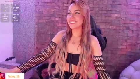 Kloey  online show from September 26, 8:46 pm