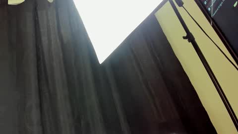 Snapshot of klooe_1 chatting on February 11, 10:07 pm Kloe online show from February 11, 10:07 pm