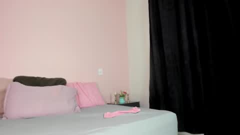 Snapshot of klooe_1 chatting on September 11, 5:29 am Kloe online show from September 11, 5:29 am