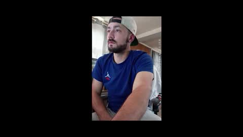 LOUiViLAN online show from October 5, 5:55 pm