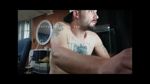 LOUiViLAN online show from October 30, 5:35 pm