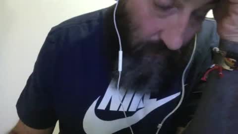 Snapshot of knicker76 chatting on February 6, 2:37 pm knicker76 online show from February 6, 2:37 pm