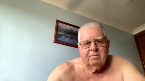 Aussiedude online show from February 27, 5:45 am