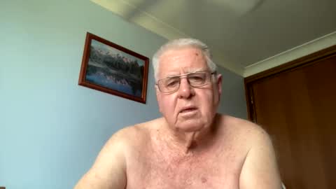Aussiedude online show from December 22, 4:31 am