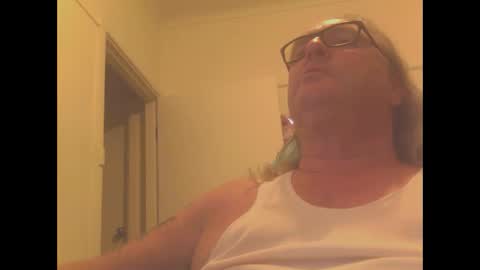 knobout online show from December 9, 9:06 am