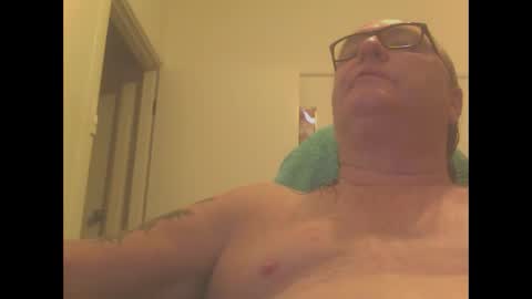 knobout online show from January 3, 9:36 am