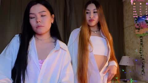 Sakura  Azumi online show from January 8, 1:09 pm