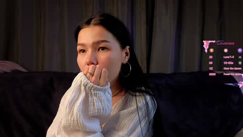 Sakura  Azumi online show from January 17, 8:00 pm