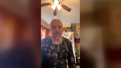 knotdaddy1983 online show from March 29, 4:18 pm