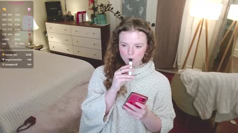 knowlita  online show from December 10, 12:39 am