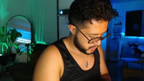 knowmebefore online show from July 28, 4:19 am