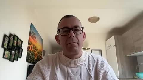 Snapshot of knusperhase1 chatting on April 14, 12:33 pm knusperhase1 online show from April 14, 12:33 pm