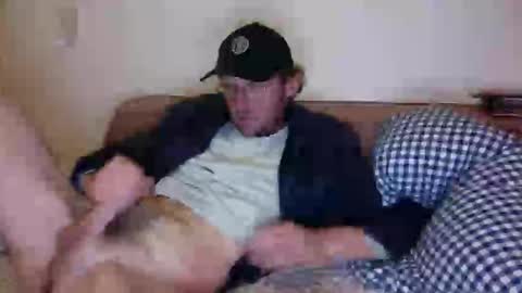 knutbertnaggisch online show from September 12, 6:08 pm