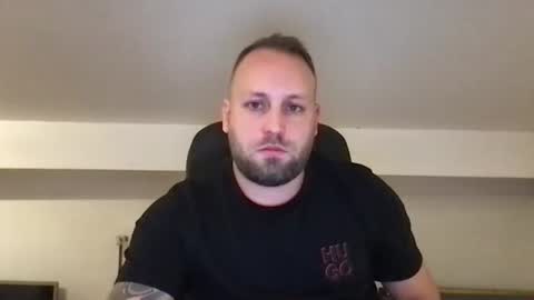 hugo online show from November 25, 1:27 am