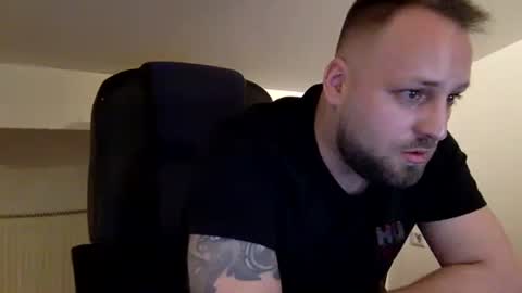 hugo online show from April 2, 4:15 pm