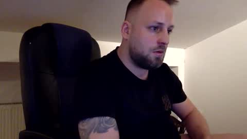 hugo online show from April 3, 4:21 am