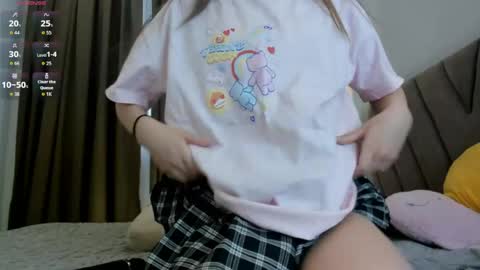 Snapshot of kok0mi_ chatting on April 2, 4:43 am Koko online show from April 2, 4:43 am