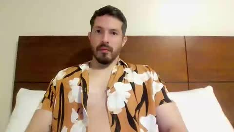 kolombianox online show from October 19, 4:24 am