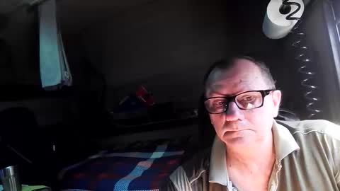Snapshot of komputer123456789 chatting on April 26, 9:29 am Bogdan online show from April 26, 9:29 am