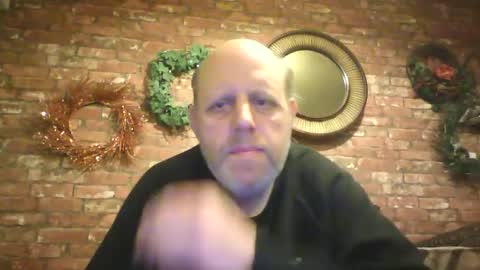 Snapshot of kona_blast chatting on December 17, 7:07 am Neil online show from December 17, 7:07 am