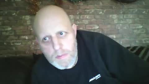 Snapshot of kona_blast chatting on December 18, 12:07 pm Neil online show from December 18, 12:07 pm