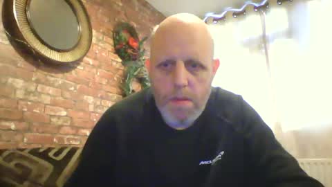 Snapshot of kona_blast chatting on December 19, 1:29 pm Neil online show from December 19, 1:29 pm