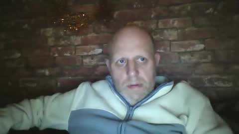 Snapshot of kona_blast chatting on December 24, 9:33 pm Neil online show from December 24, 9:33 pm