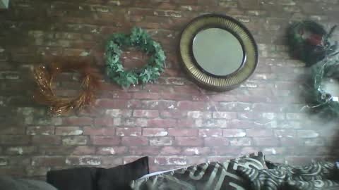 Snapshot of kona_blast chatting on December 25, 9:56 am Neil online show from December 25, 9:56 am