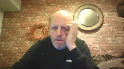 Snapshot of kona_blast chatting on December 26, 3:10 pm Neil online show from December 26, 3:10 pm