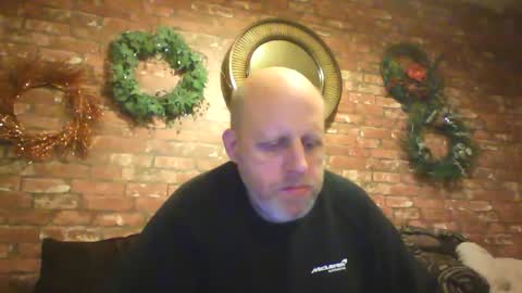 Snapshot of kona_blast chatting on December 29, 12:41 am Neil online show from December 29, 12:41 am