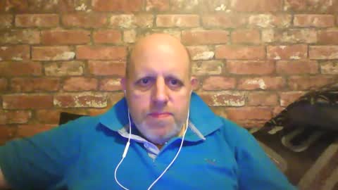 Snapshot of kona_blast chatting on January 1, 11:16 am Neil online show from January 1, 11:16 am