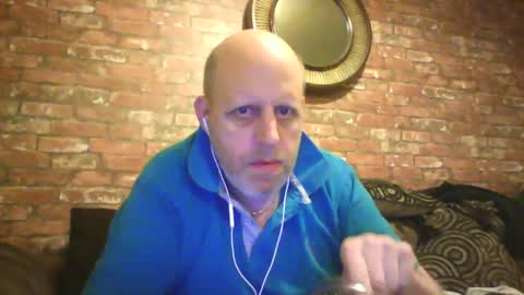 Snapshot of kona_blast chatting on January 1, 2:20 pm Neil online show from January 1, 2:20 pm