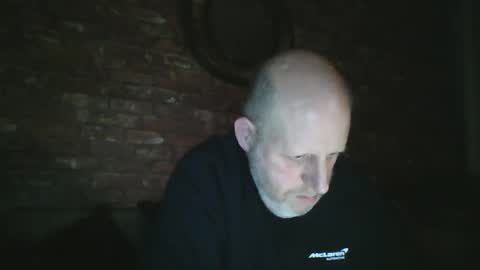 Snapshot of kona_blast chatting on January 2, 12:13 am Neil online show from January 2, 12:13 am