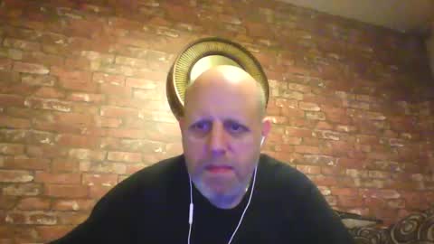 Snapshot of kona_blast chatting on January 3, 12:33 am Neil online show from January 3, 12:33 am